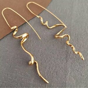 Irregular spiral Gold Dangle Earrings